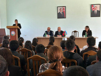 Azərbaycan dili milli varlığımızın aynasıdır.