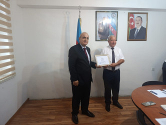 Ali məktəblərə qəbul imtahlarında yüksək nəticə əldə etmiş tələbələrlə görüş keçirilmişdir.