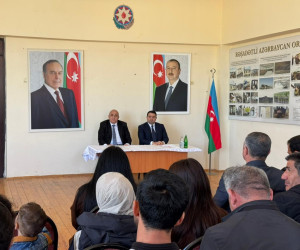 Laçın Rayon İcra Hakimiyyətinin başçısı Aqil Nəzərlinin növbəti görüşü-səyyar qəbulu Yevlax rayonunda keçirildi. 08.04.2026