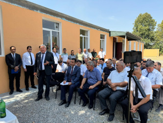 Laçın Rayon İcra Hakimiyyətinin başçısı Aqil Nəzərlinin növbəti görüşü-səyyar qəbulu Bərdə rayonunun Meşəçilik yaşayış massivində keçirildi. 03.09.2025