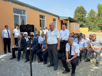 Laçın Rayon İcra Hakimiyyətinin başçısı Aqil Nəzərlinin növbəti görüşü-səyyar qəbulu Bərdə rayonunun Meşəçilik yaşayış massivində keçirildi. 03.09.2025